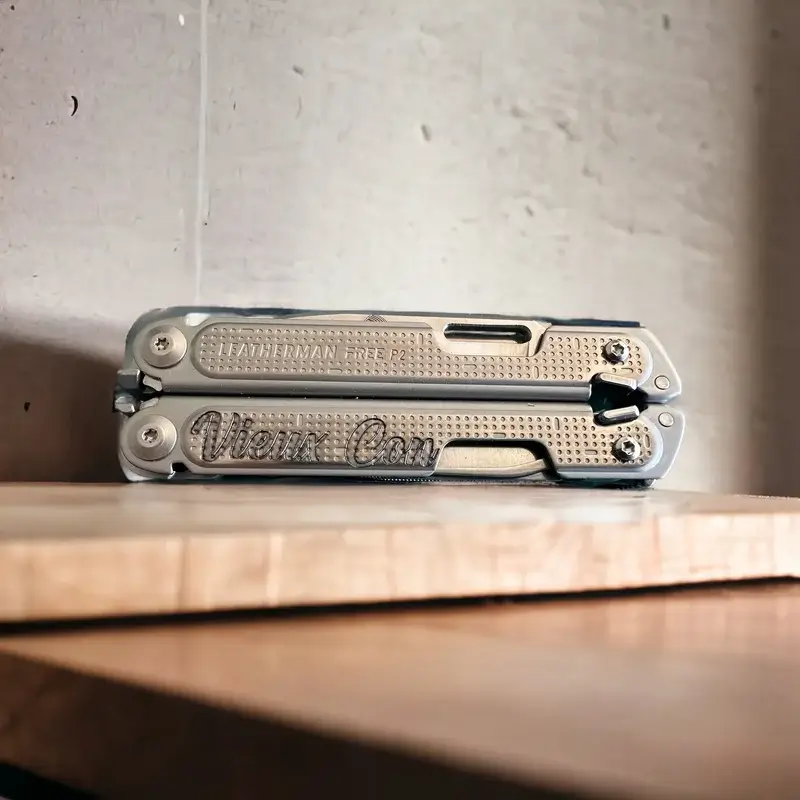 Couteau Leatherman avec gravure personnalisée